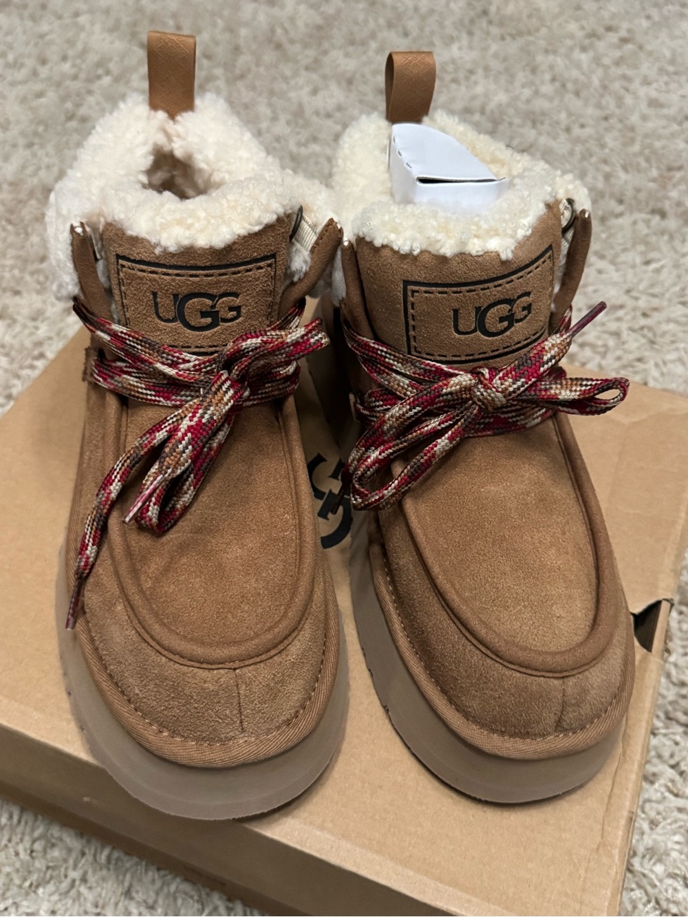 UGG Funkarra Cabin Cuff Size 9 40 Chestnut